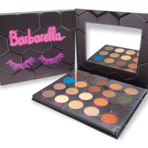 Barbarella Eyeshadow Palette by BeeBeauty London - Picture 5 of 17
